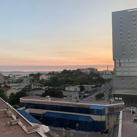 Frane * Split
