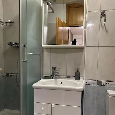 Apartment Frane