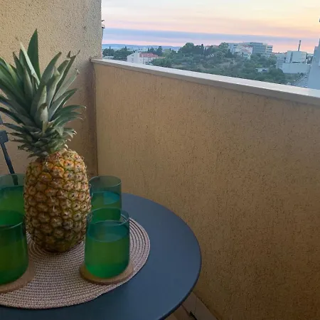 Apartment Frane