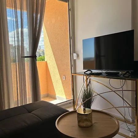 Frane Apartment